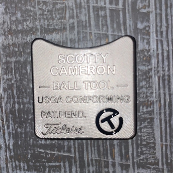 Scotty Cameron Circle T Ball Marker - Picture 2 of 2